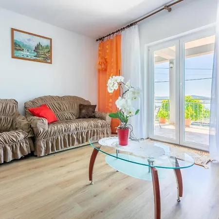 Loncar Apartman *