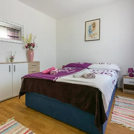 Loncar Apartman